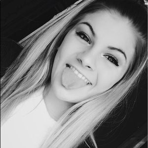 Meet your Posher, Tori